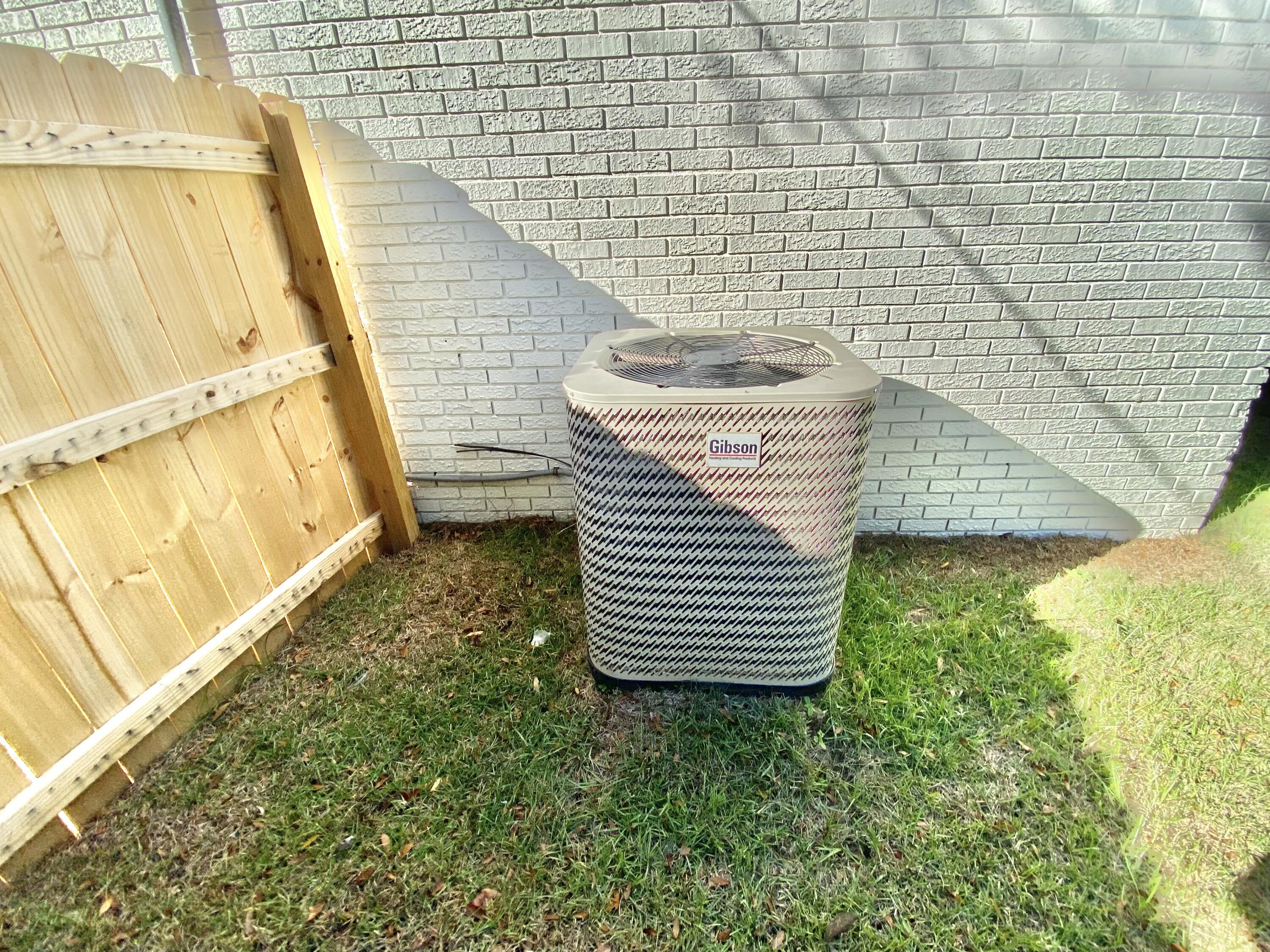 795 Bay Street Crestview, FL 32536 - Photo 28 of 34 a bathroom with a sink and a shower