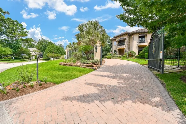 $18,000 | 10 Player Pond Place, The Woodlands, TX 77382