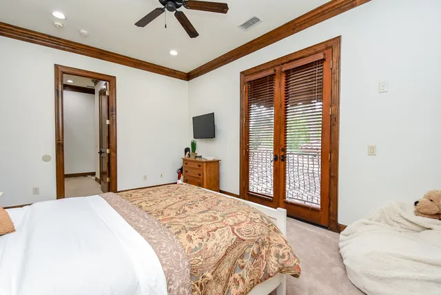 $20,000 | 10 Player Pond Place, The Woodlands, TX 77382