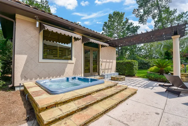 $20,000 | 10 Player Pond Place, The Woodlands, TX 77382