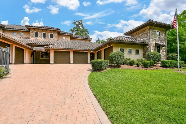 $18,000 | 10 Player Pond Place, The Woodlands, TX 77382