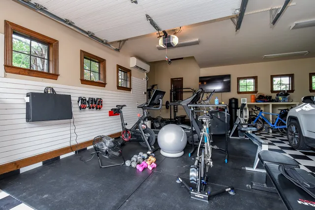 $20,000 | 10 Player Pond Place, The Woodlands, TX 77382