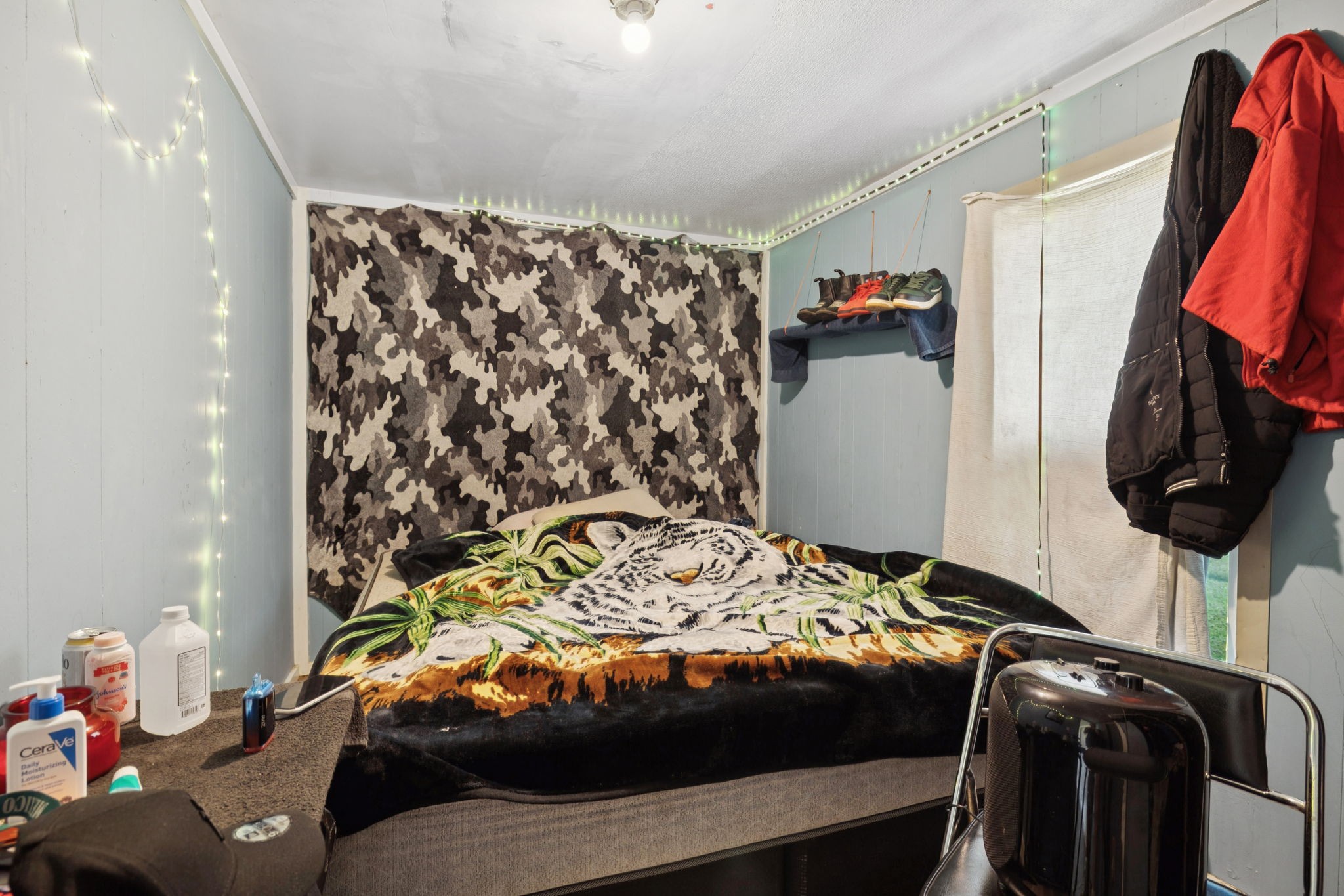 942 Fay Creek Road Wartrace, TN 37183 - Photo 60 of 68 a bedroom with a bed and a closet