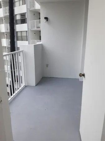 $1,650 | 1200 Northeast Miami Gardens Drive, Unit 504W, Miami, FL 33179