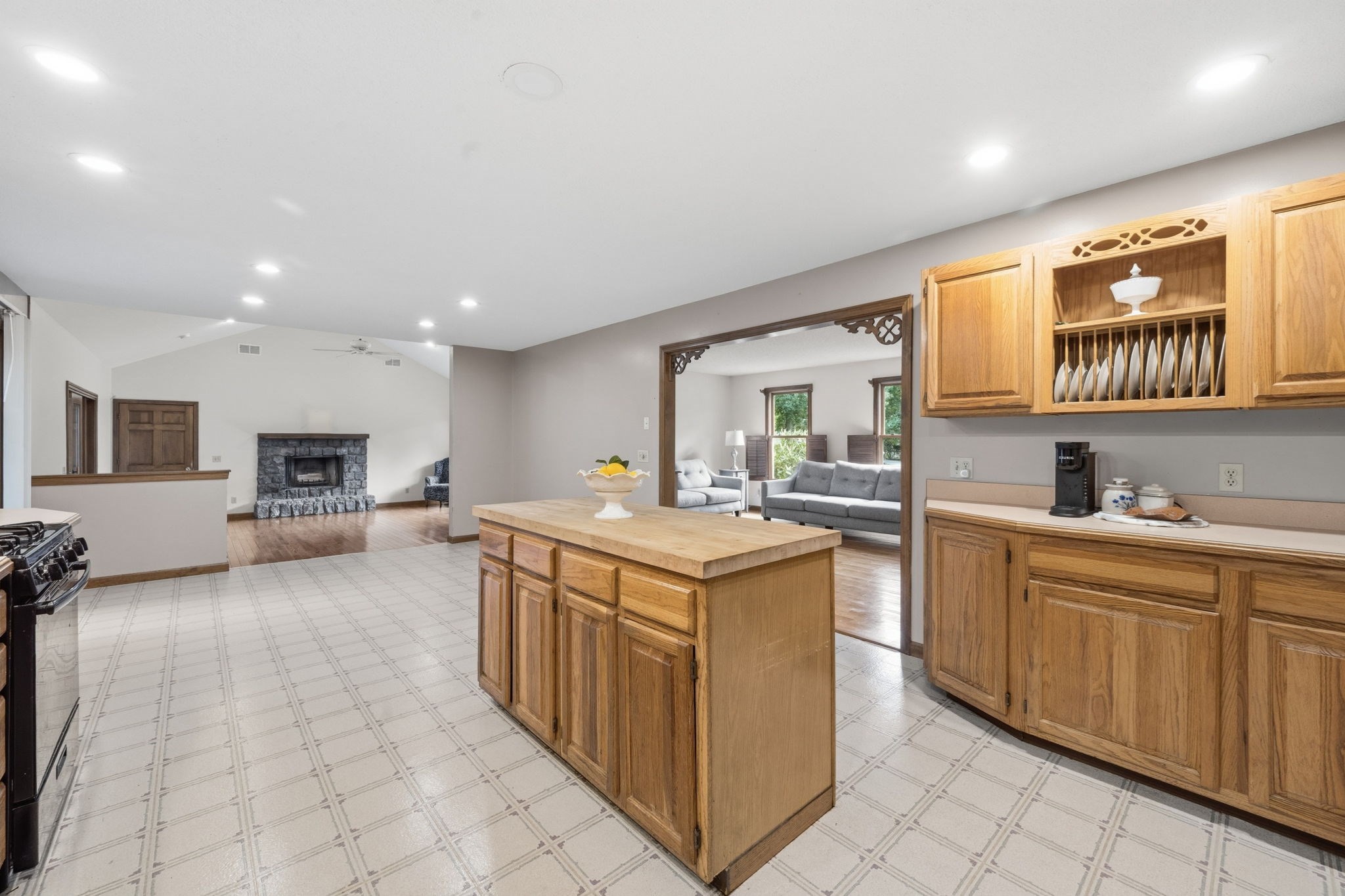 22 Grassy Meadow Road Wilbraham, MA 01095 - Photo 12 of 42 Gallery Image 12