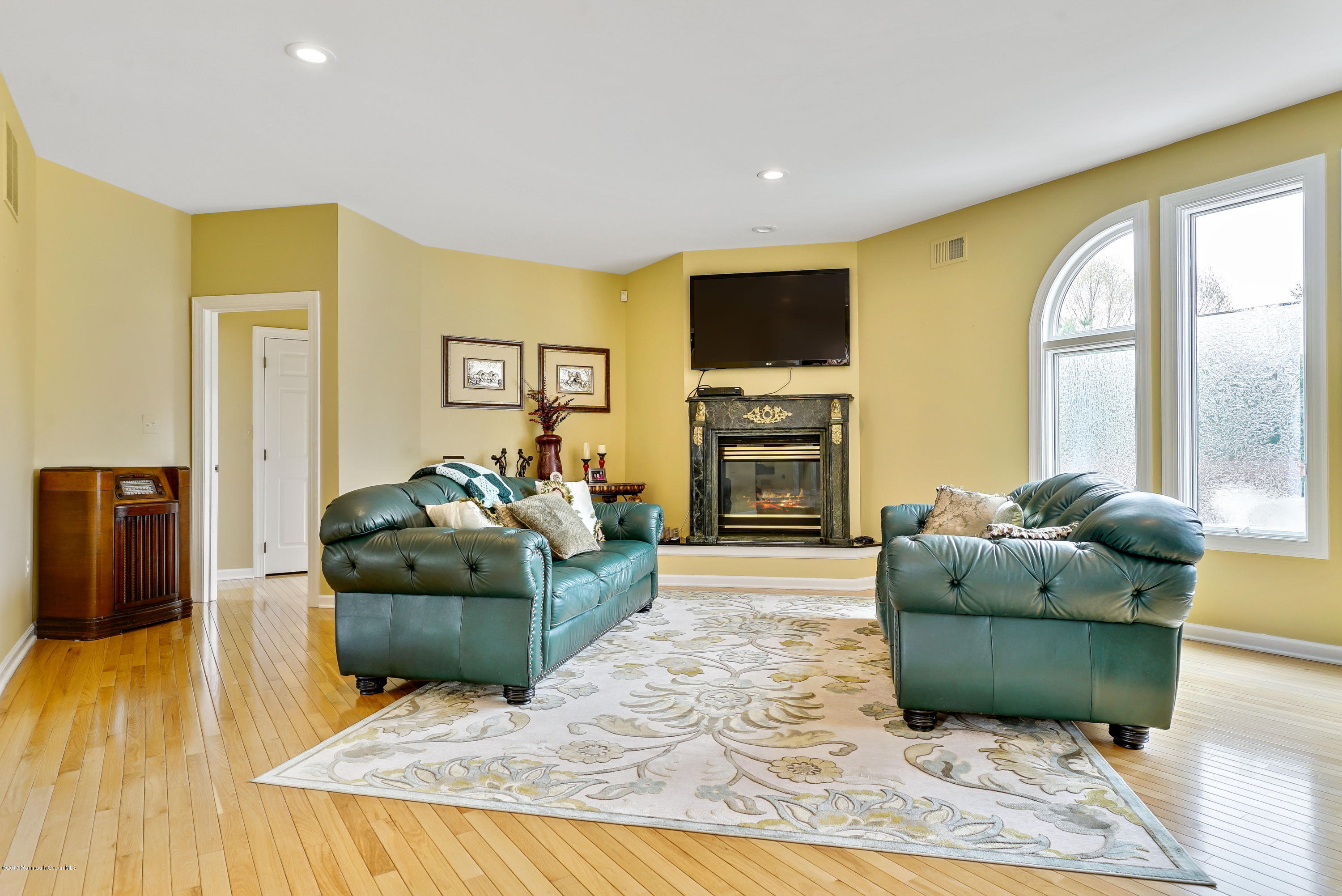 1 Old Stable Way Colts Neck, NJ 07722 - Photo 12 of 32 38