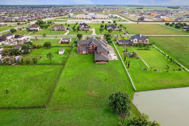 $1,099,000 | 5811 Muskogee Lane, Richmond, TX 77469