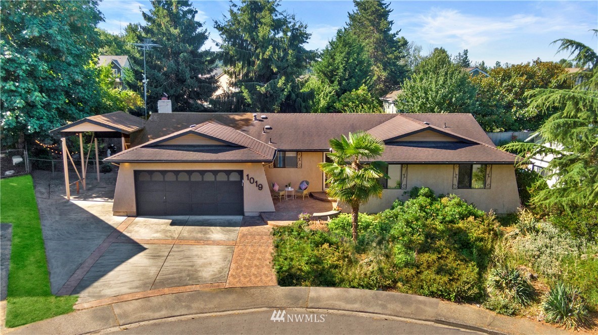 1019 South 31st Court Renton, WA 98055 - Photo 1 of 29 Gallery Image 1