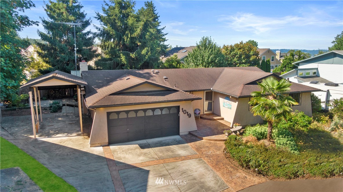 1019 South 31st Court Renton, WA 98055 - Photo 2 of 29 Gallery Image 2