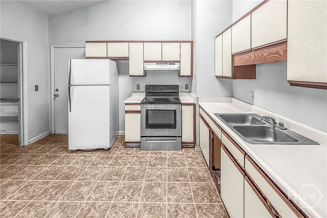 120 Quail Forest Court Savannah, GA 31419 - Photo 8 of 25