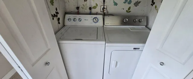 $2,000 | 9273 Southwest 8th Street, Unit 209, Boca Raton, FL 33428