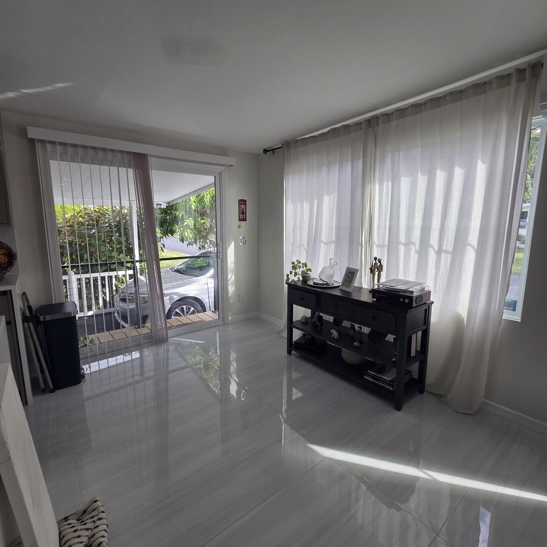 4501 Northwest 68th Street Coconut Creek, FL 33073 - Photo 8 of 44 48b39f52-d350-40aa-9b09-7dc5fc4401b6