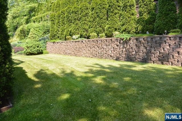 382 Mayer Court, Unit 1 Ridgefield, NJ 07657 - Photo 18 of 22