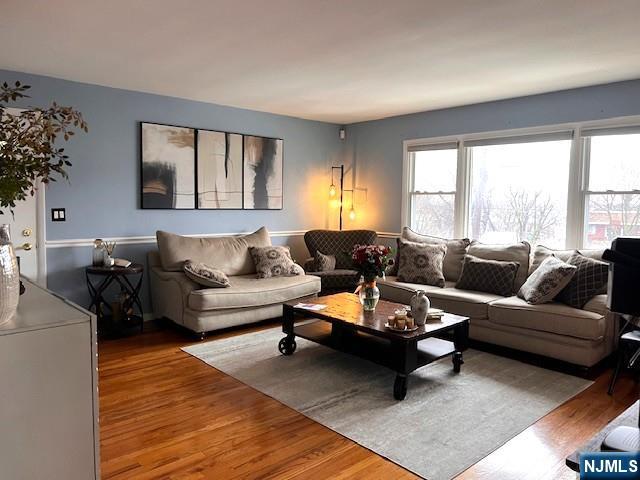 382 Mayer Court, Unit 1 Ridgefield, NJ 07657 - Photo 2 of 22