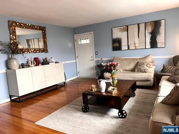 $3,400 | 382 Mayer Court, Unit 1, Ridgefield, NJ 07657