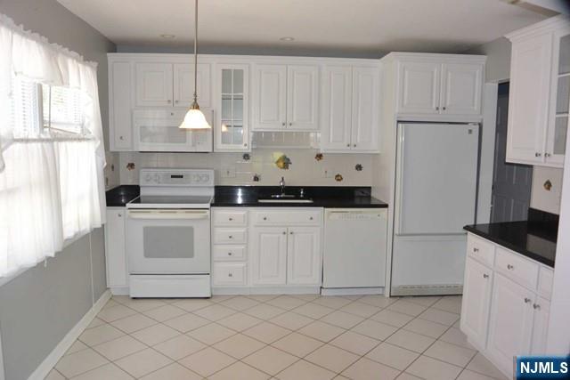 382 Mayer Court, Unit 1 Ridgefield, NJ 07657 - Photo 6 of 22