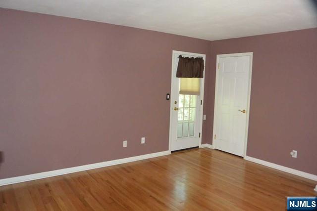 382 Mayer Court, Unit 1 Ridgefield, NJ 07657 - Photo 10 of 22