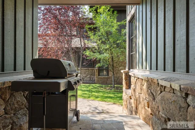 $2,685,000 | 565 Woodland Star Drive, Unit DRIVE, Driggs, ID 83422