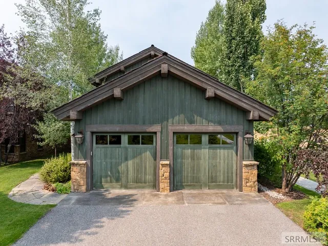 $2,685,000 | 565 Woodland Star Drive, Unit DRIVE, Driggs, ID 83422