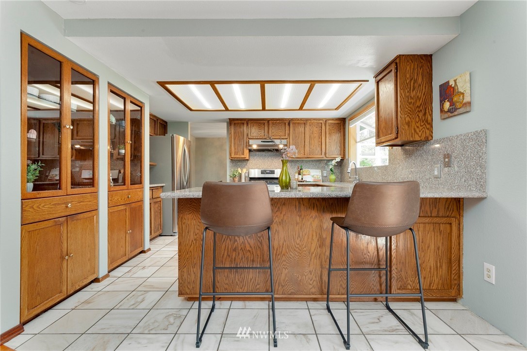 10229 26th Avenue Southwest Seattle, WA 98146 - Photo 11 of 40 Gallery Image 11