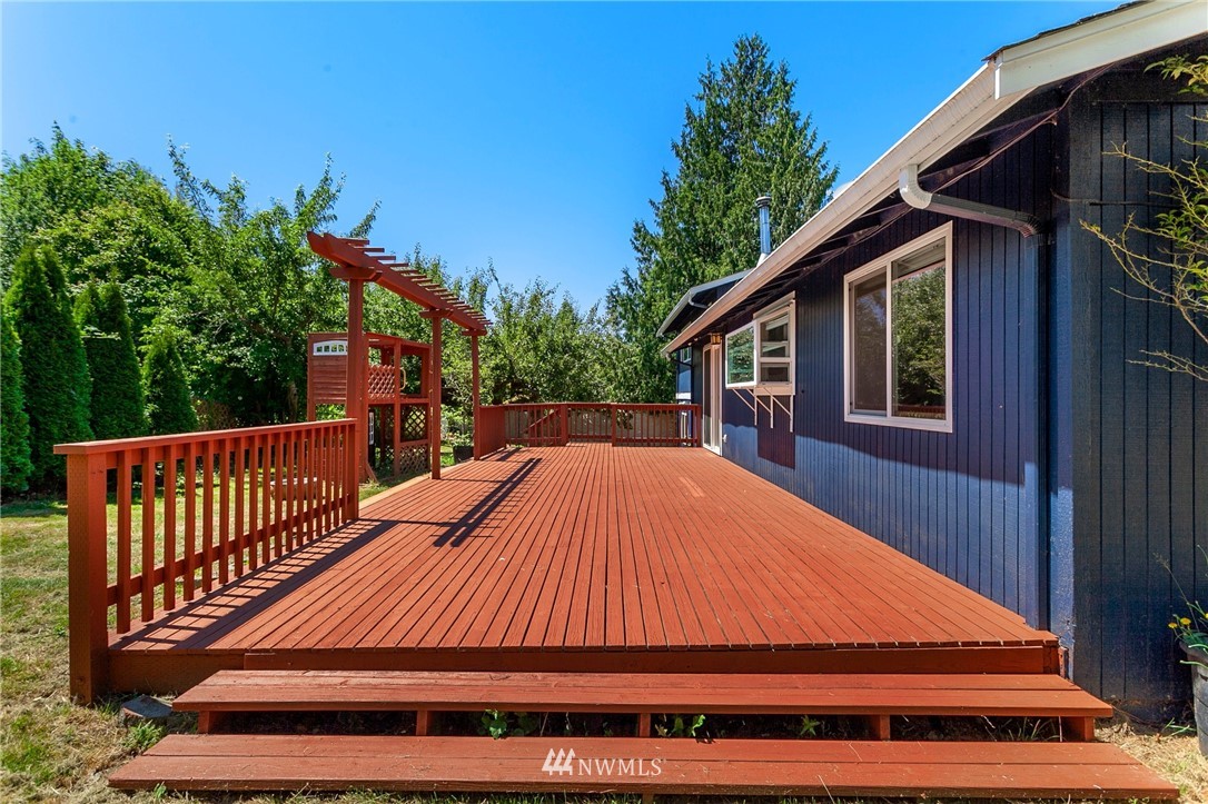 10229 26th Avenue Southwest Seattle, WA 98146 - Photo 16 of 40 Gallery Image 16