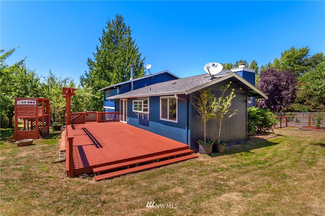 10229 26th Avenue Southwest Seattle, WA 98146 - Photo 17 of 40 Gallery Image 17