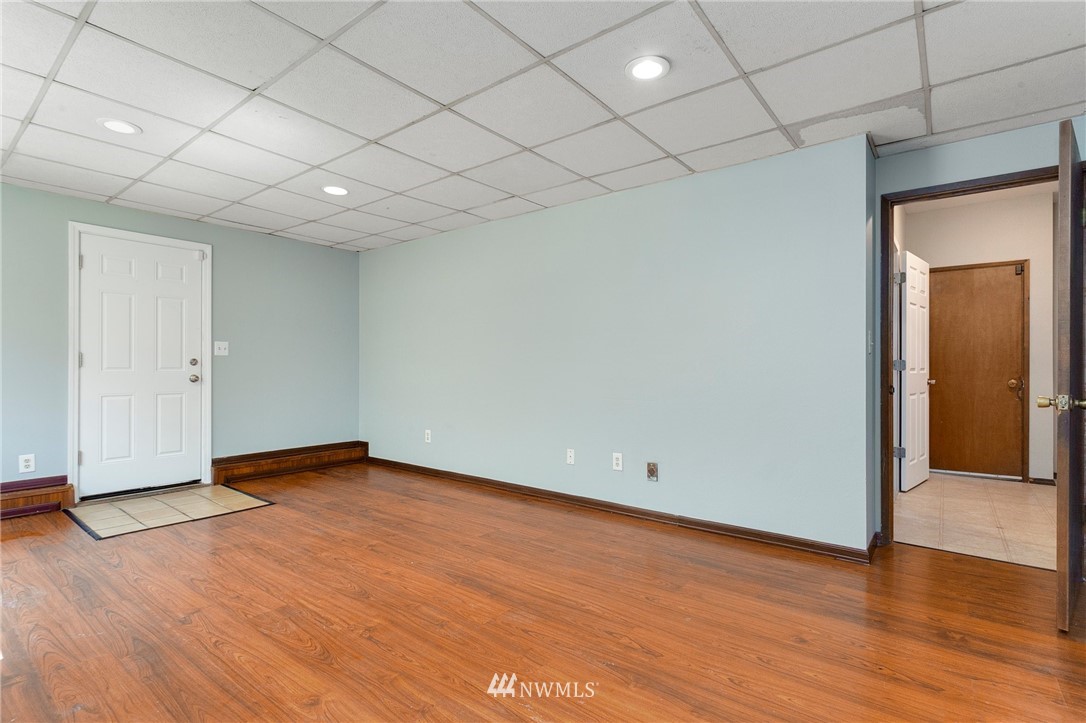 10229 26th Avenue Southwest Seattle, WA 98146 - Photo 31 of 40 Gallery Image 31