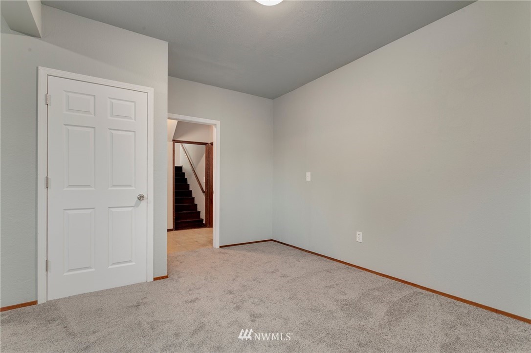 10229 26th Avenue Southwest Seattle, WA 98146 - Photo 34 of 40 Gallery Image 34