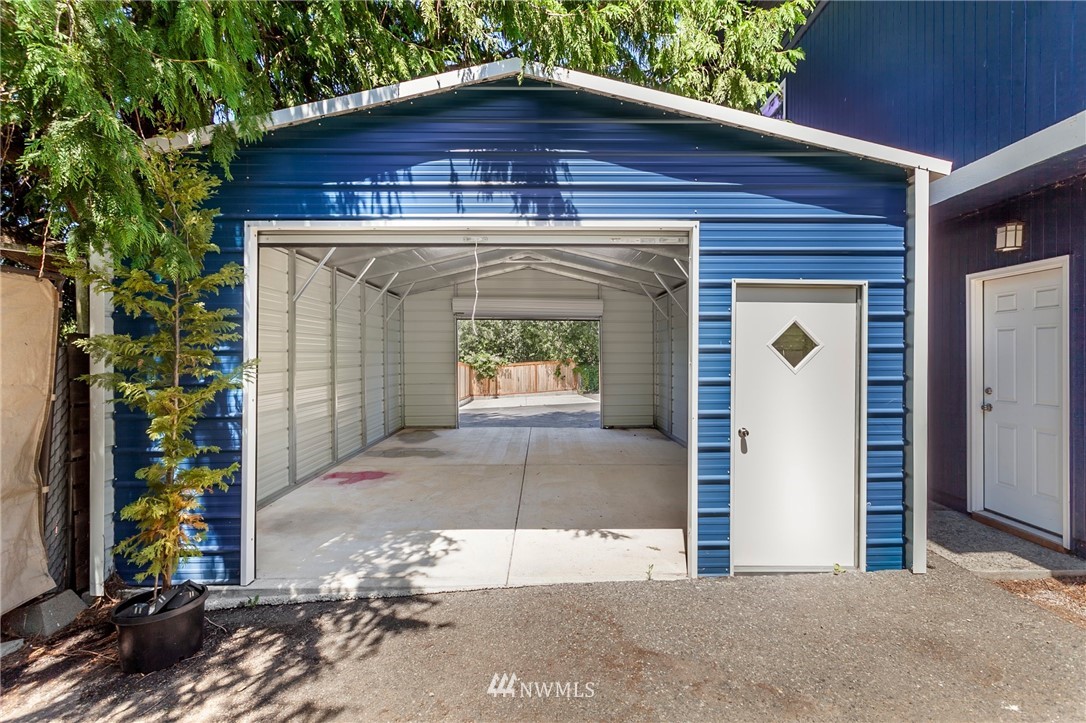 10229 26th Avenue Southwest Seattle, WA 98146 - Photo 38 of 40 Gallery Image 38