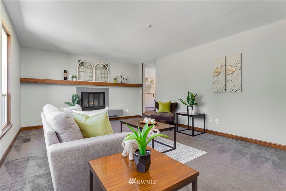 10229 26th Avenue Southwest Seattle, WA 98146 - Photo 5 of 40 Gallery Image 5