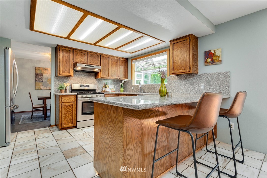 10229 26th Avenue Southwest Seattle, WA 98146 - Photo 9 of 40 Gallery Image 9