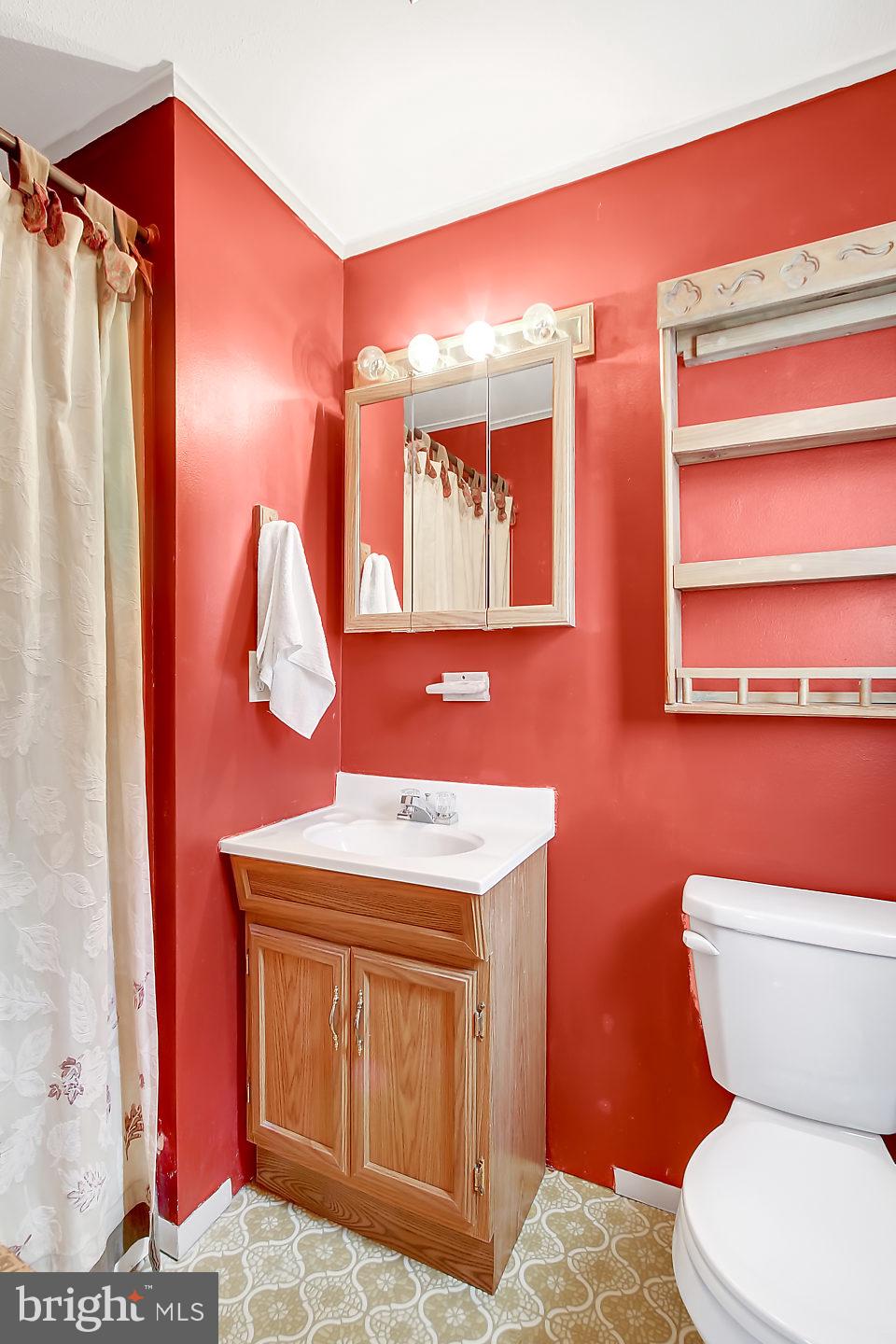 264 Heistand Road York, PA 17402 - Photo 12 of 25 Gallery Image 12