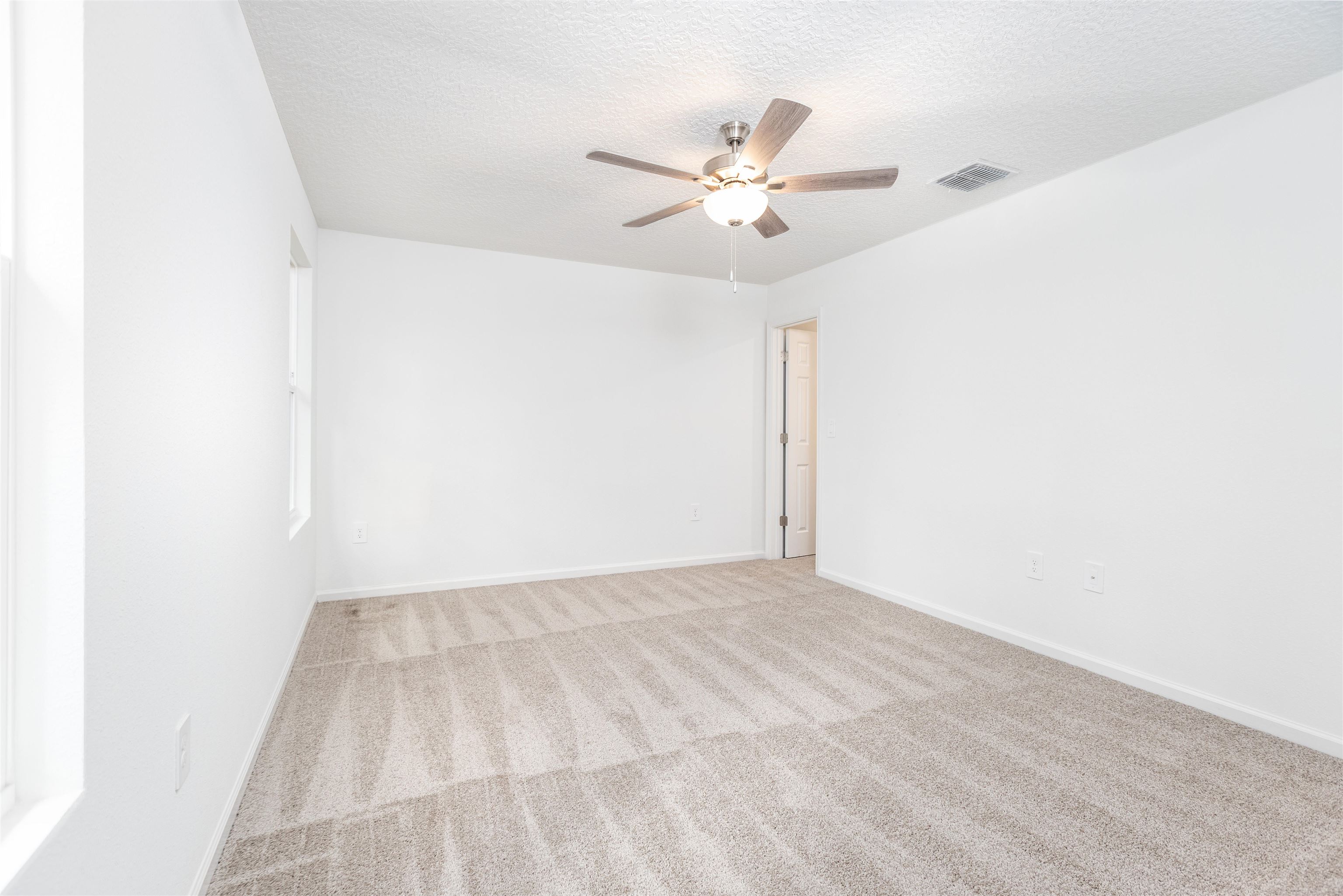 863 West 5th Street St. Augustine, FL 32084 - Photo 7 of 22 a view of an empty room