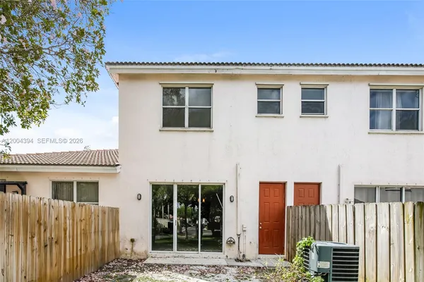 $2,010 | 2281 Northeast 42nd Circle, Homestead, FL 33033