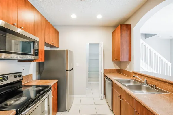 $2,010 | 2281 Northeast 42nd Circle, Homestead, FL 33033