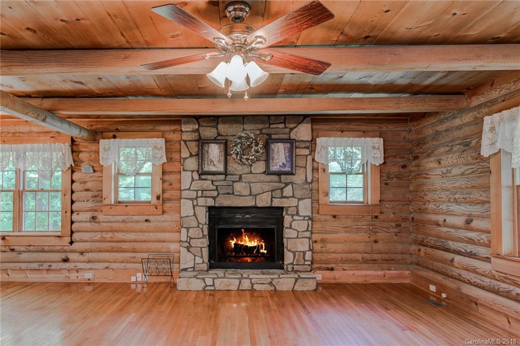 70 Rock Rest Road, Unit 1 Hendersonville, NC 28739 - Photo 4 of 30 Gallery Image 4