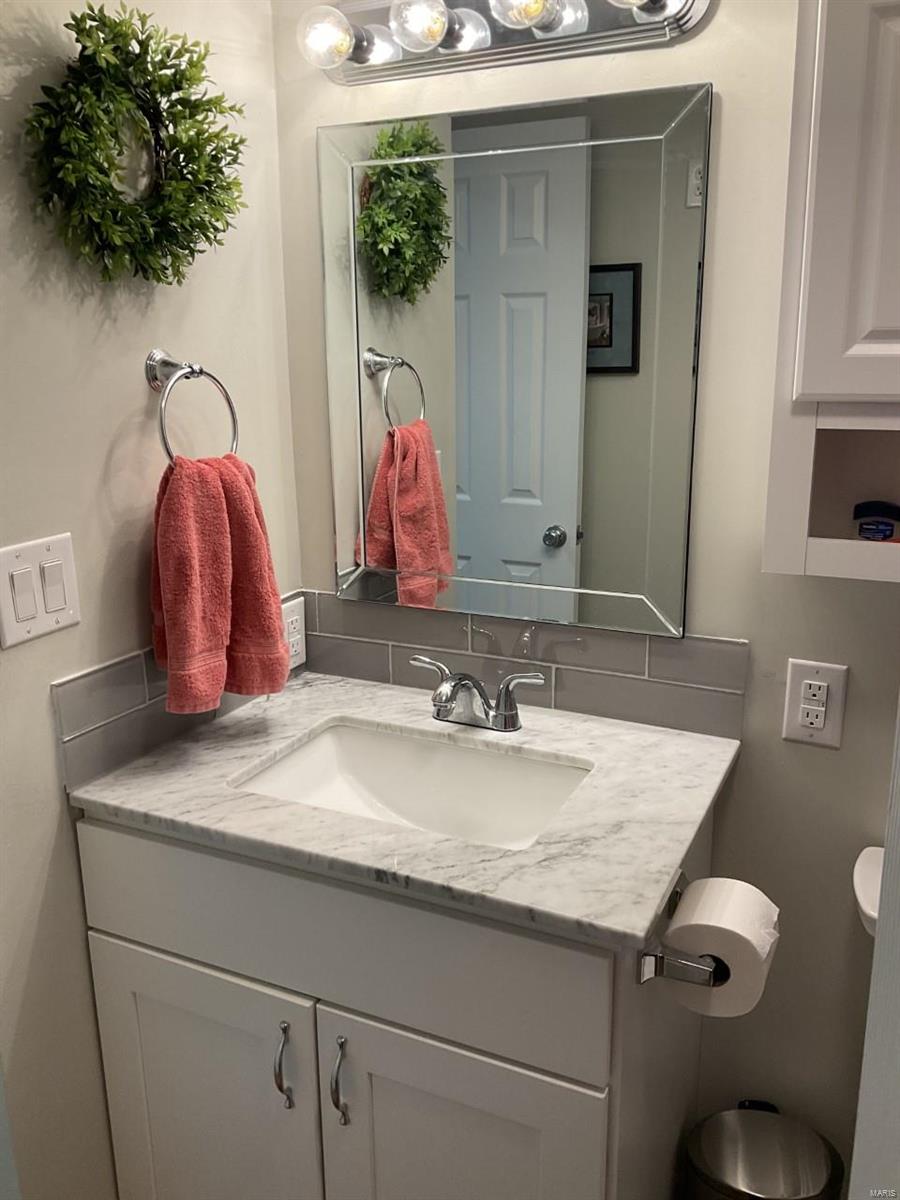 1542 Harbor Point Osage Beach, MO 65065 - Photo 8 of 17