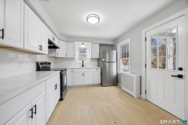 $400,000 | 198 Main Street, Hampton, CT 06247