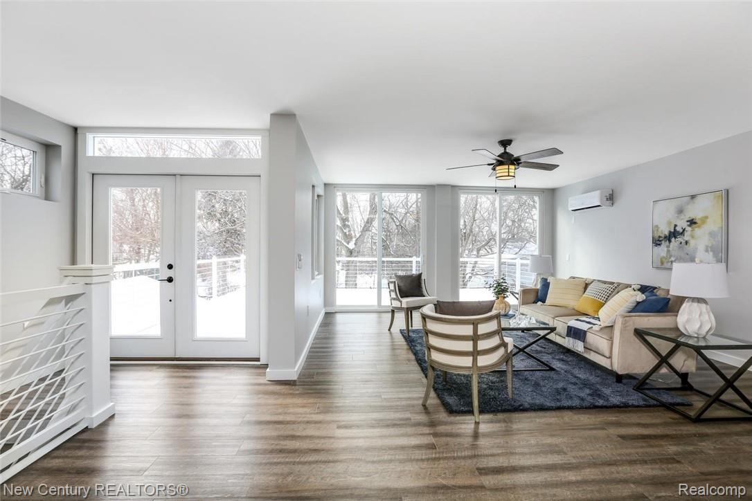 3271 Inman Street Ferndale, MI 48220 - Photo 15 of 24 Upstairs view