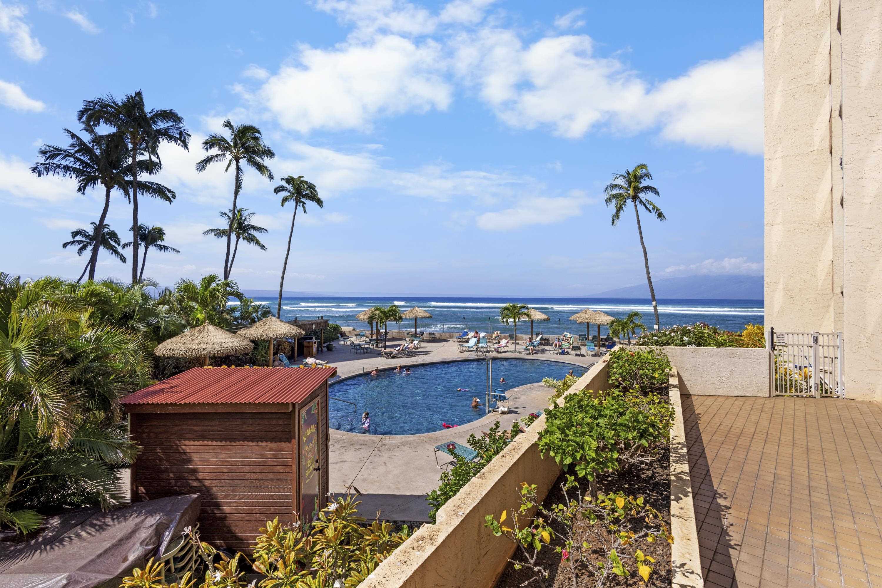 4365 Lower Honoapiilani Road, Unit 115 Lahaina, HI 96761 - Photo 26 of 44 a view of a terrace with chairs