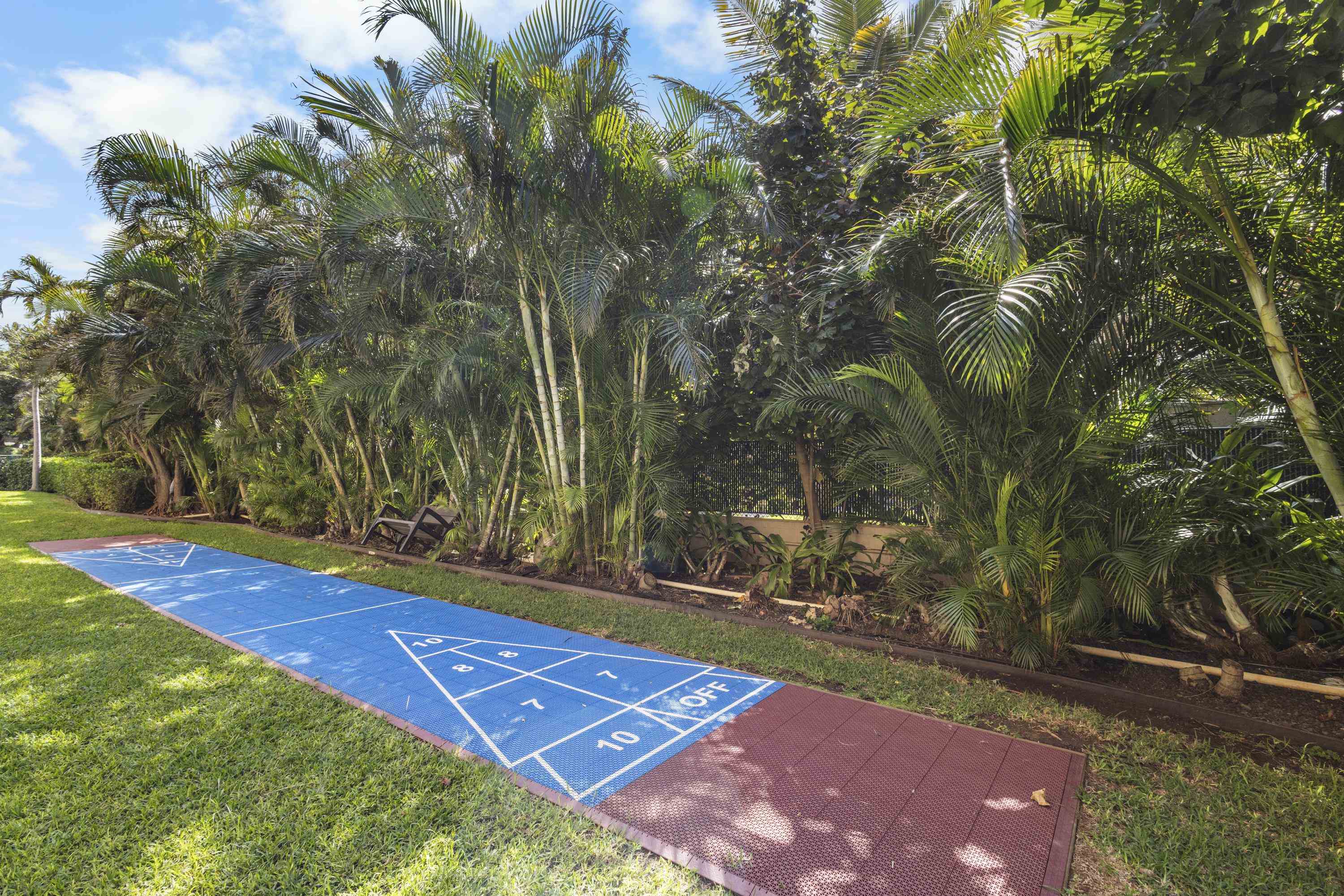 4365 Lower Honoapiilani Road, Unit 115 Lahaina, HI 96761 - Photo 37 of 44 a view of yard