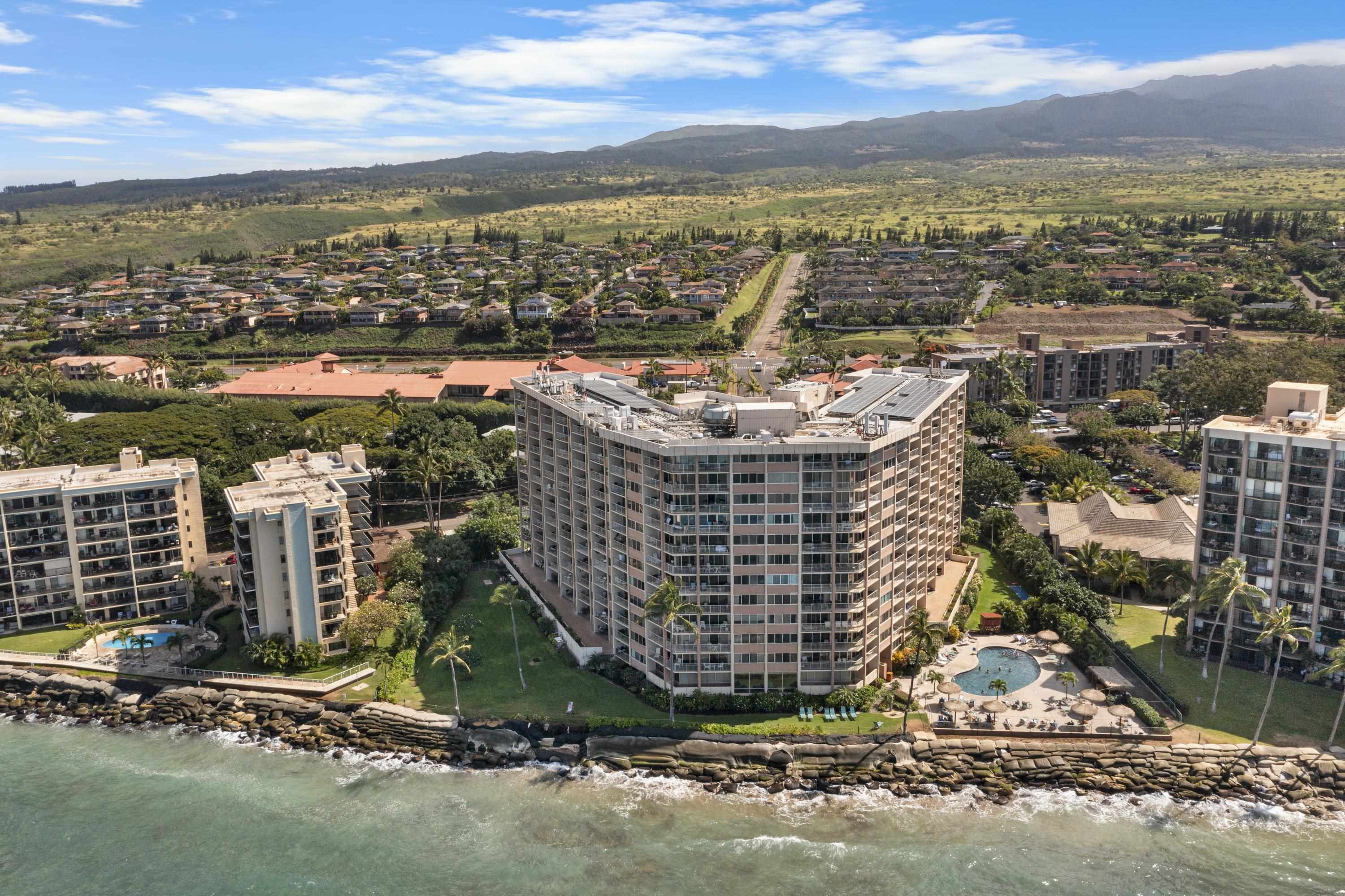4365 Lower Honoapiilani Road, Unit 115 Lahaina, HI 96761 - Photo 41 of 44 a view of a city