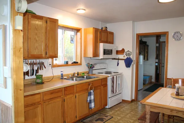 $775,000 | 1339 Tom Lake Road, Hovland, MN 55606