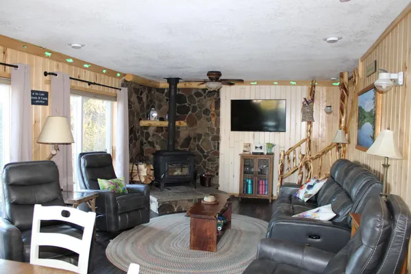 $775,000 | 1339 Tom Lake Road, Hovland, MN 55606