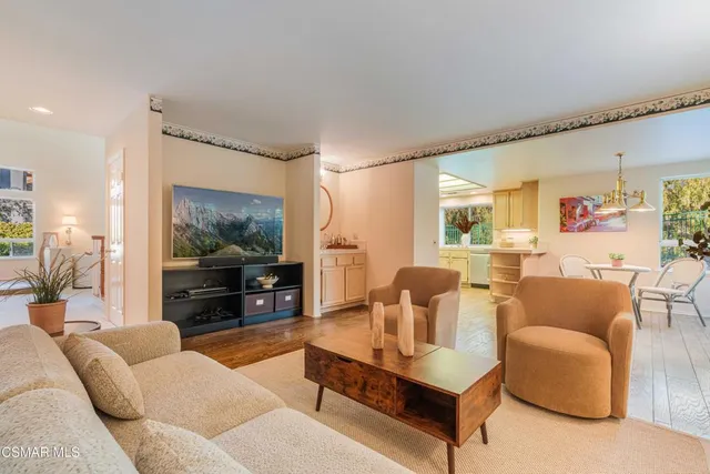 $1,075,000 | 368 Pellburne Court, Simi Valley, CA 93065