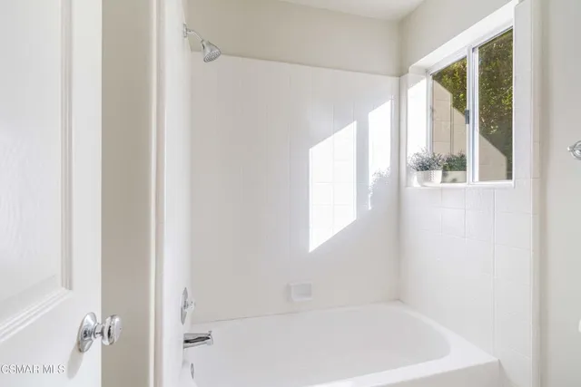 $1,075,000 | 368 Pellburne Court, Simi Valley, CA 93065