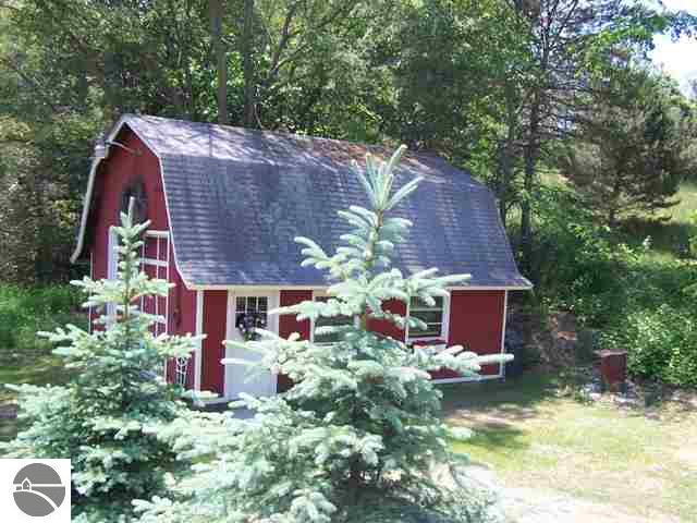 1037 North Three Mile Road Traverse City, MI 49696 - Photo 2 of 9 1649481-1.JPG