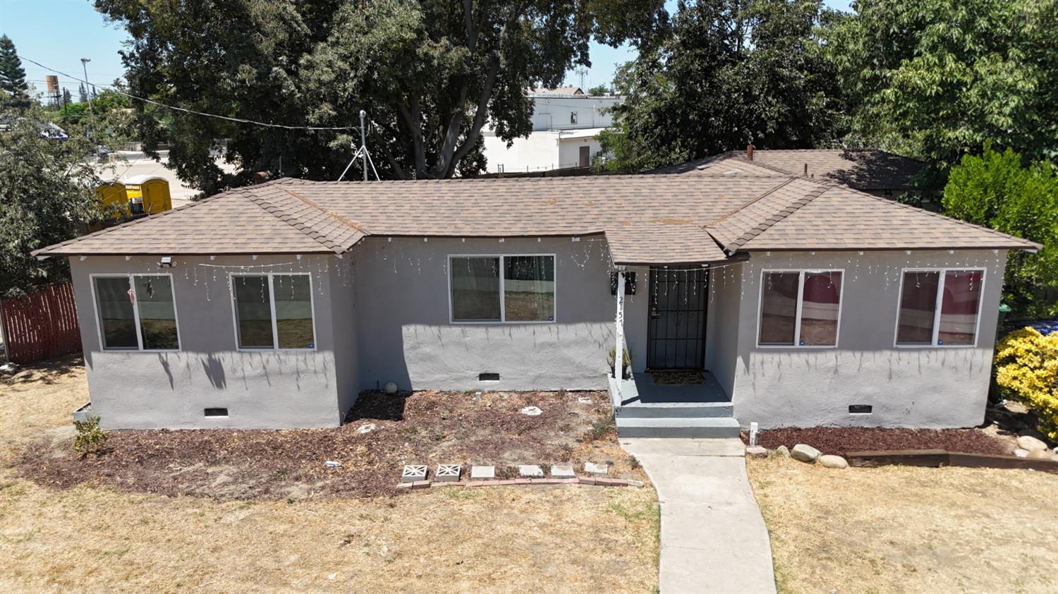 2157 Locust Street Selma, CA 93662 - Photo 1 of 13