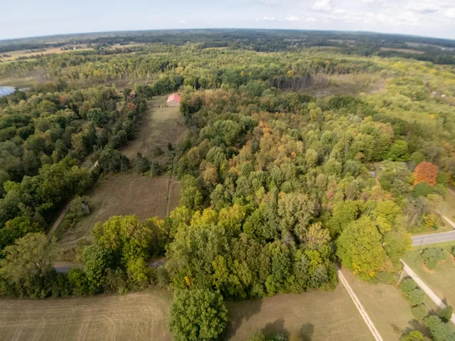 $555,953 | 35780 36th Avenue, Paw Paw, MI 49079