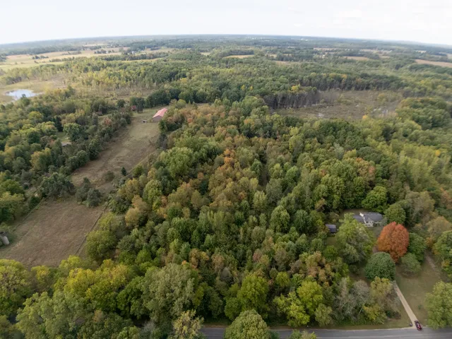 $555,953 | 35780 36th Avenue, Paw Paw, MI 49079